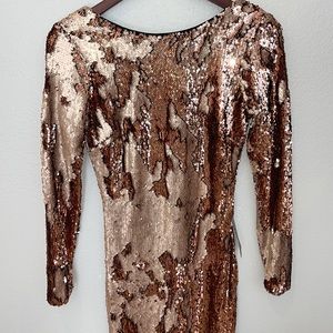 Elegant rose gold sequin dress!